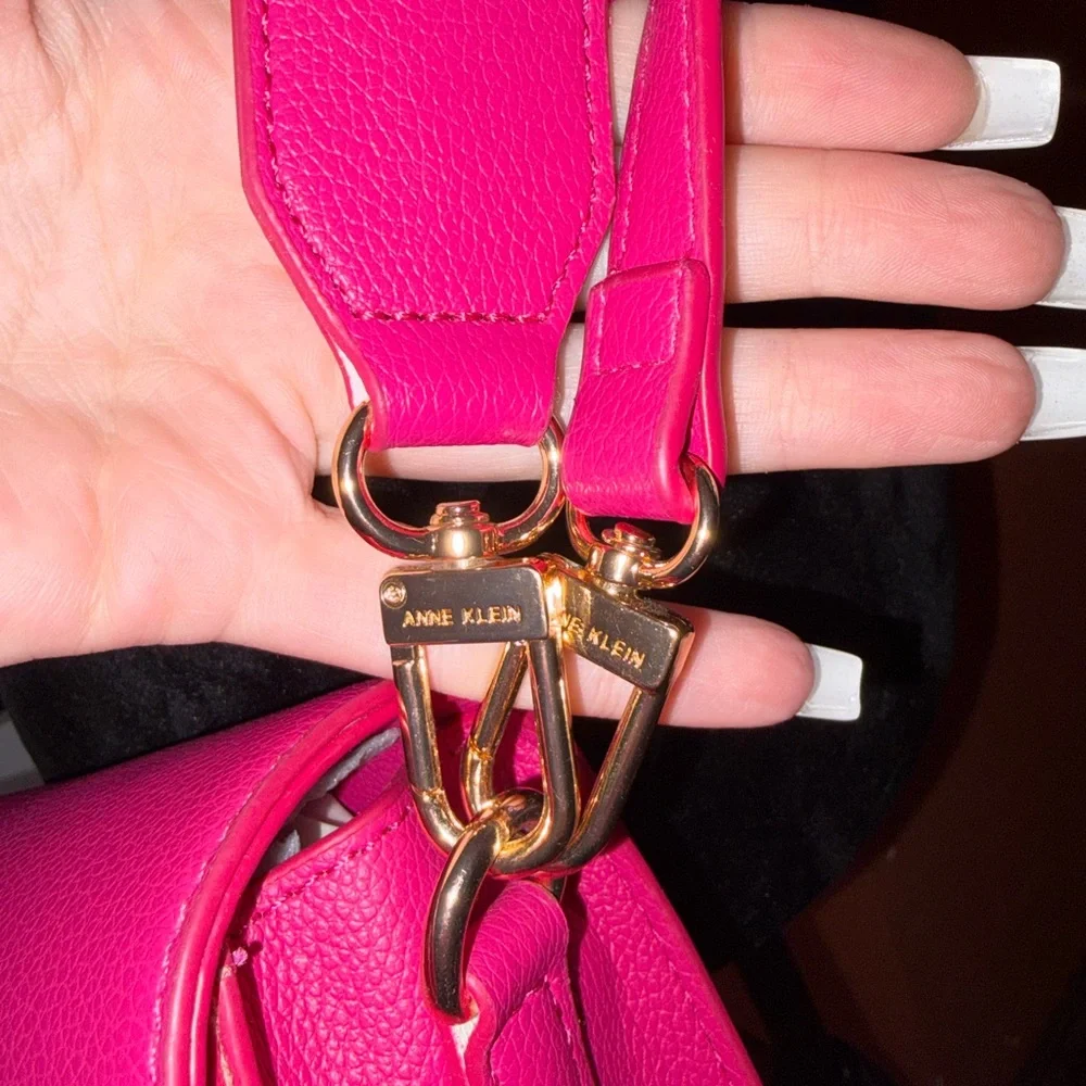 NWOT-Anne Klein crossbody bag with coin pouch - Picture 7 of 9